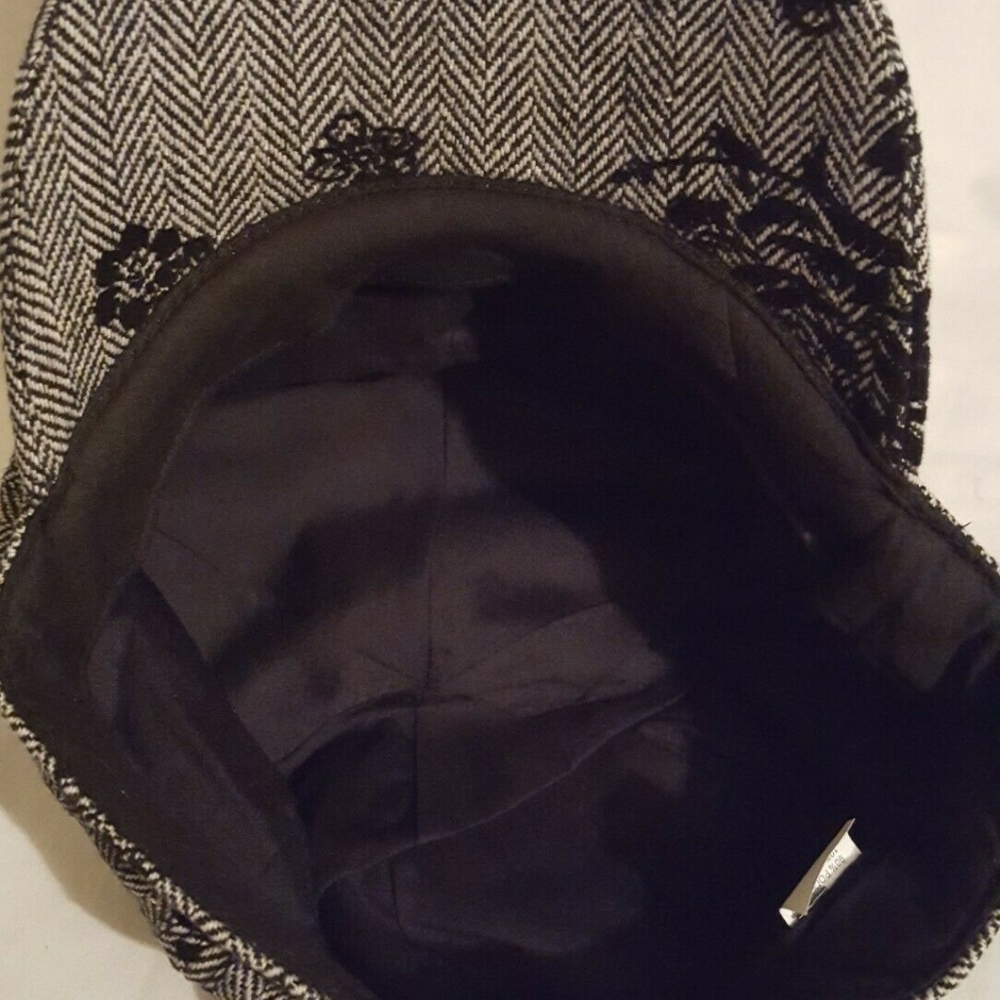 New black herringbone flocked rose newsboy cap hat - Picture 6 of 7